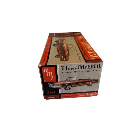 AMT '64 Chrysler Imperial 3-In-1 Convertible Customizing Kit By Gene Winfield - Picture 3 of 9